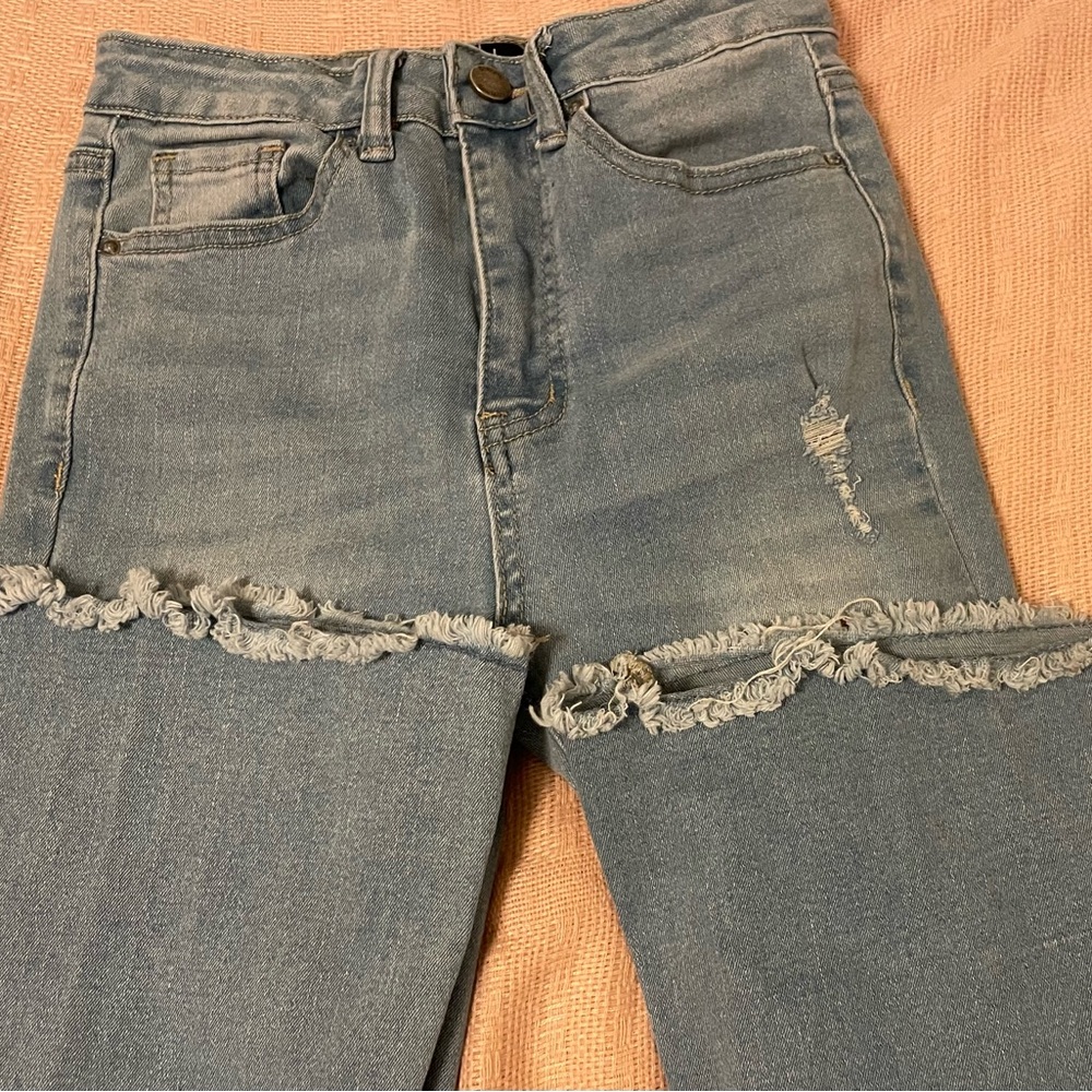 light wash flare jeans:)